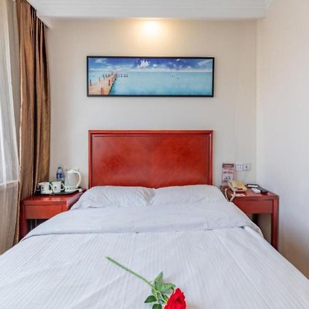 Greentree Inn Liaoning Dalian Development Zone Jinma Road Pedestrian Street Express Hotel Eksteriør bilde